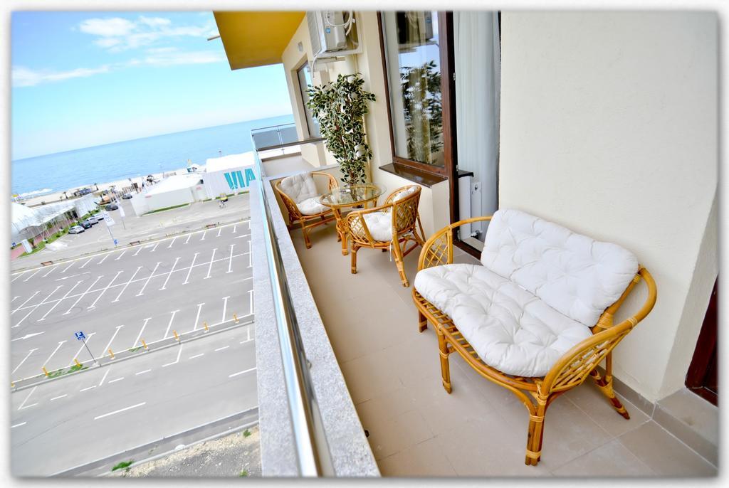 Summerland Luxury Studios By The Sea Mamaia Værelse billede